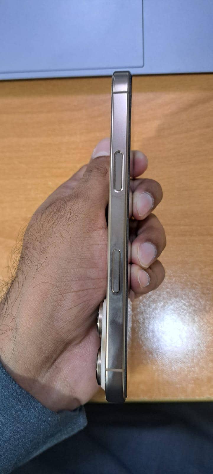 iPhone 16 Pro 6