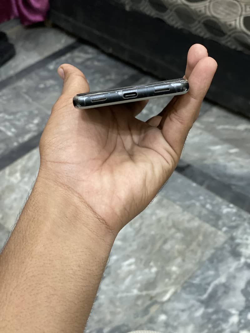 Google pixel 6a 3