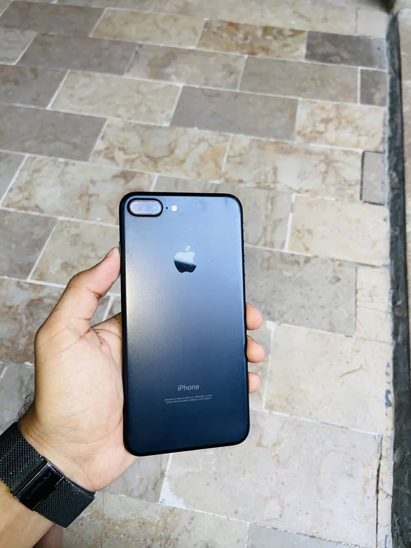 Apple iPhone 7 Plus 0