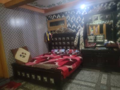 King Size Wooden Bed with Dressing Table – Solid Wood – Excellent Con