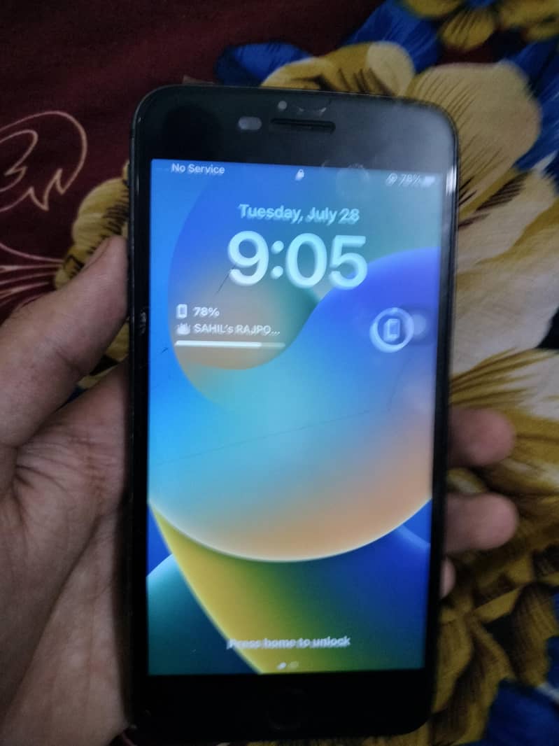 Apple iPhone 8 Plus 1