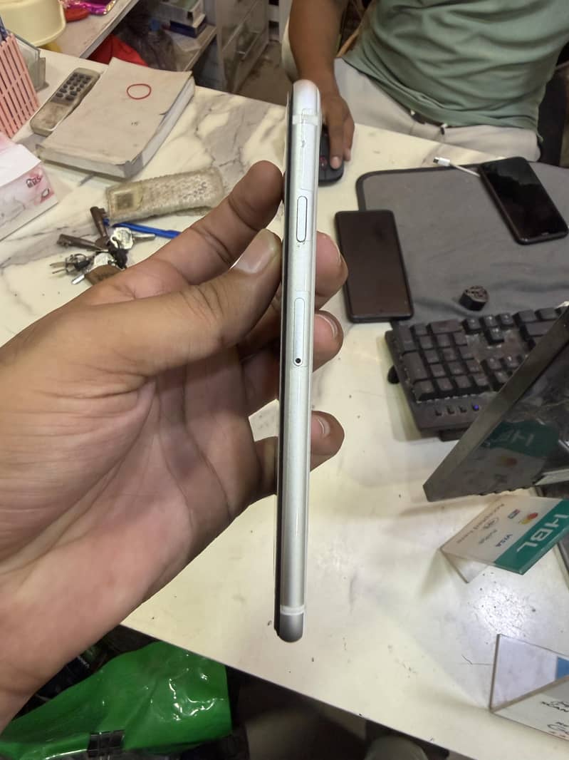 Apple iPhone SE 2