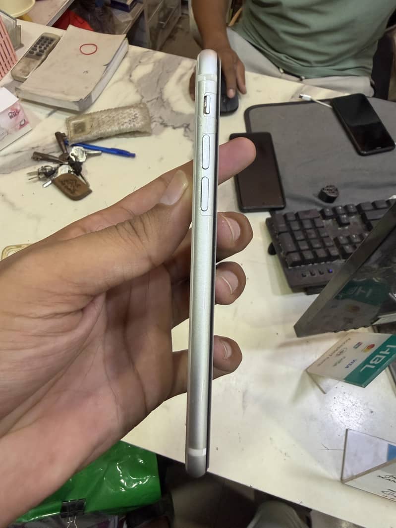 Apple iPhone SE 5