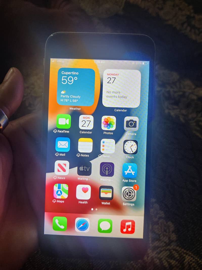 Apple iPhone 6 Plus 1