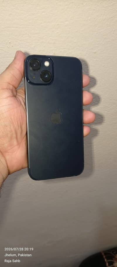Apple iPhone 13