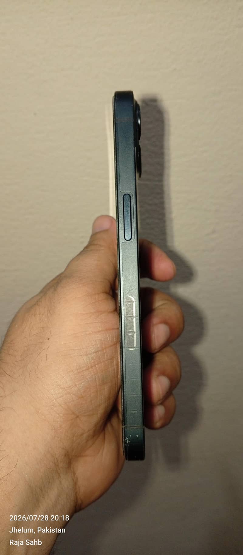 Apple iPhone 13 4
