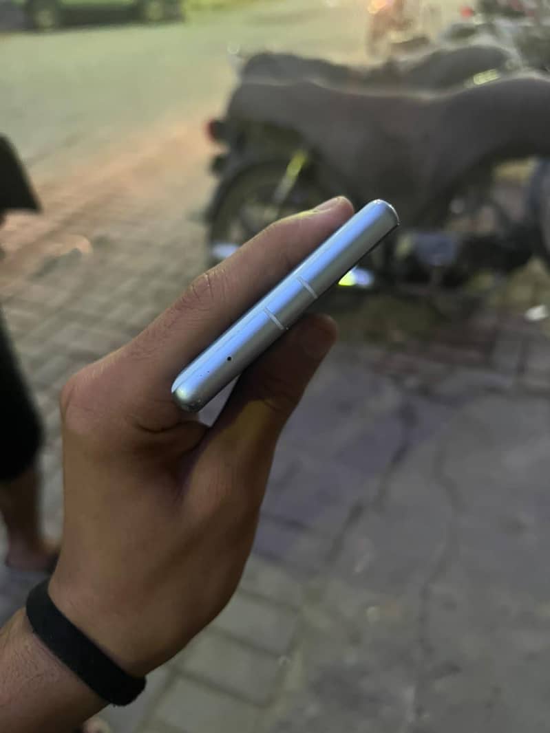 Google Pixel 7a 4
