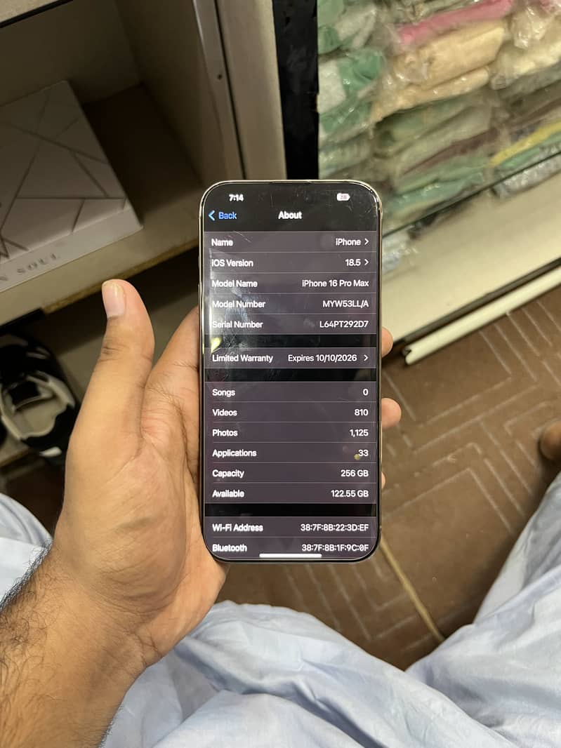 Apple iPhone 16 Pro Max 4