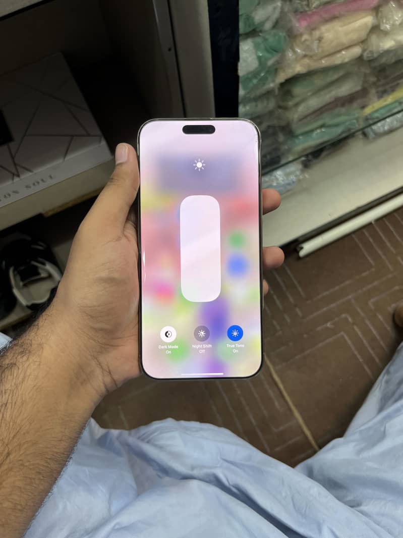 Apple iPhone 16 Pro Max 5