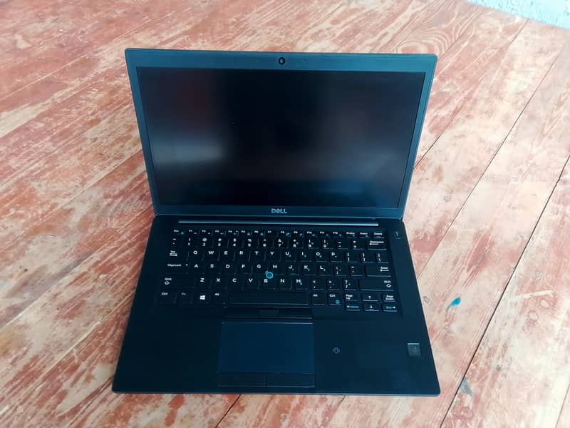 Dell Latitude E7490 2