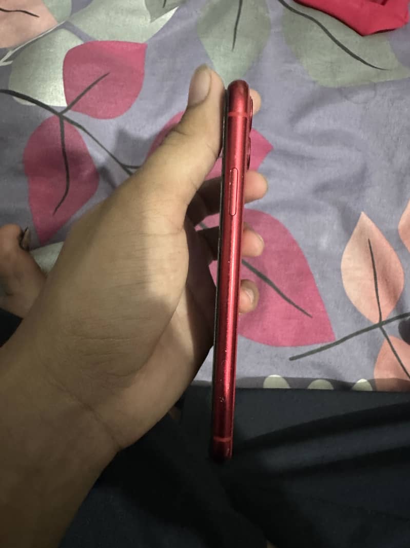 Apple iPhone 11 3