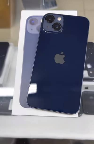 Apple iPhone 13