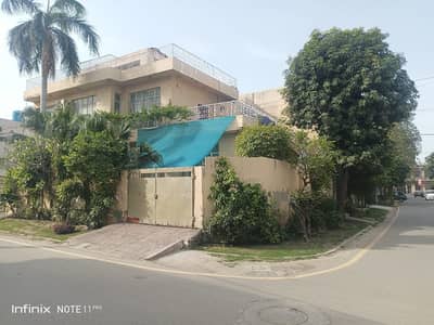 13-Marla corner house for sale (0321-4680642)