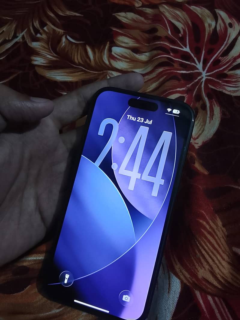 Apple iPhone 15 2