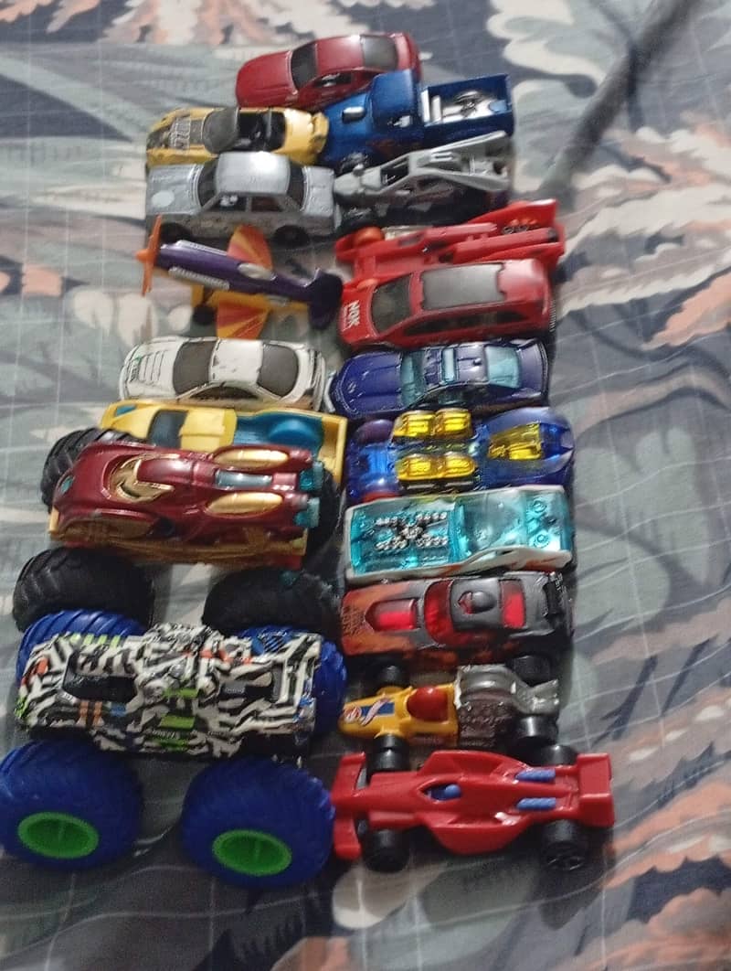 Hot wheels authentic collection 0