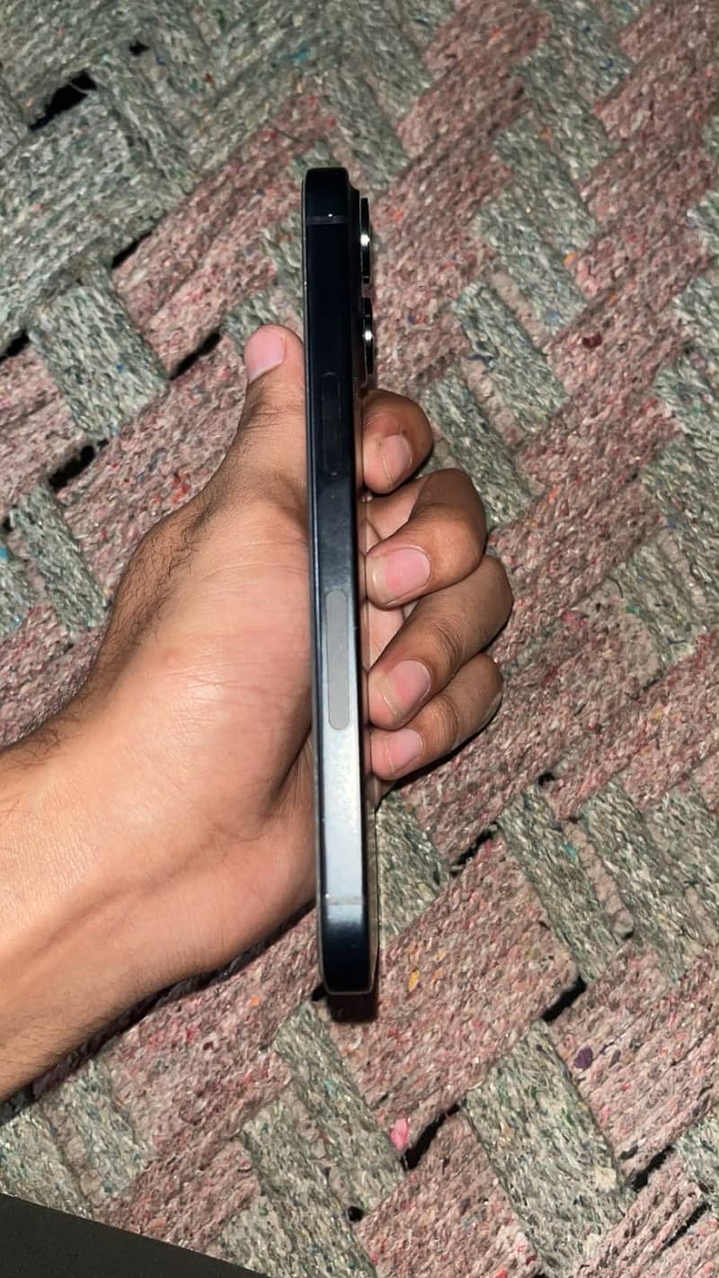 Apple iPhone 15 3