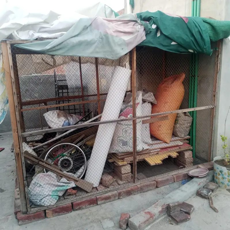 cage for hen . pigeon . — photo 4