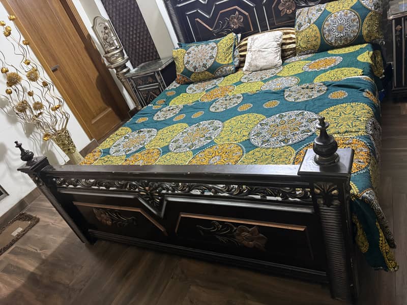 Bed with dressing 5