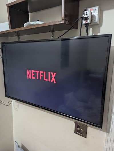 TCL 40" 4k UHD Smart LED TV