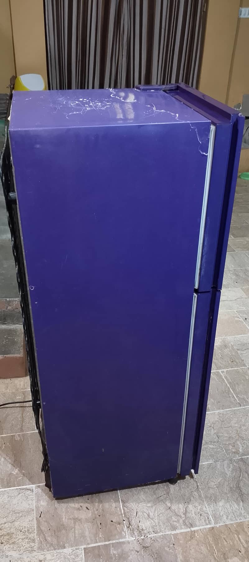 waves Refrigerator 1