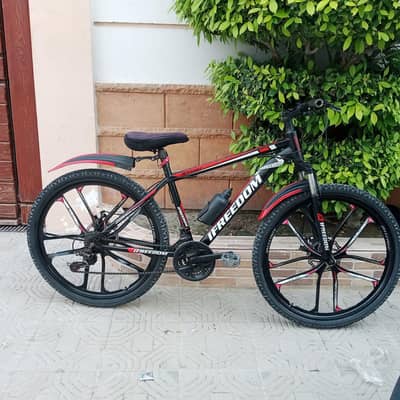 I FREEDOM IMPORTED CYCLE - 26 SIZE - 0320/2257/271