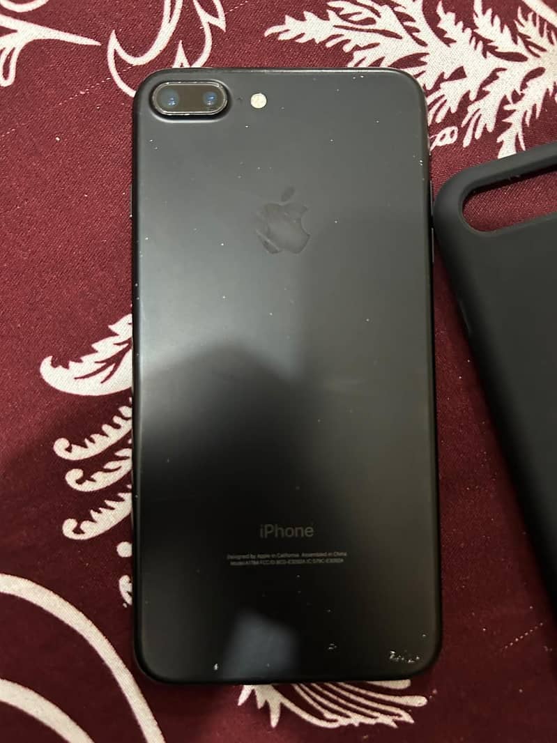 Apple iPhone 7 Plus 2