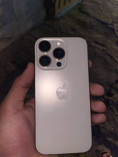Apple iPhone 16 Pro