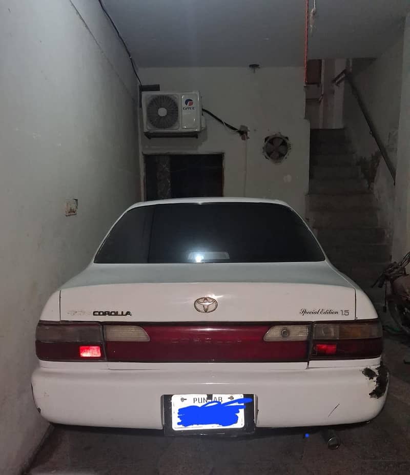 corolla indus 2001 0