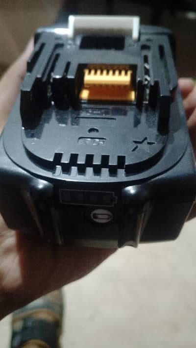 Makita original charger brand new