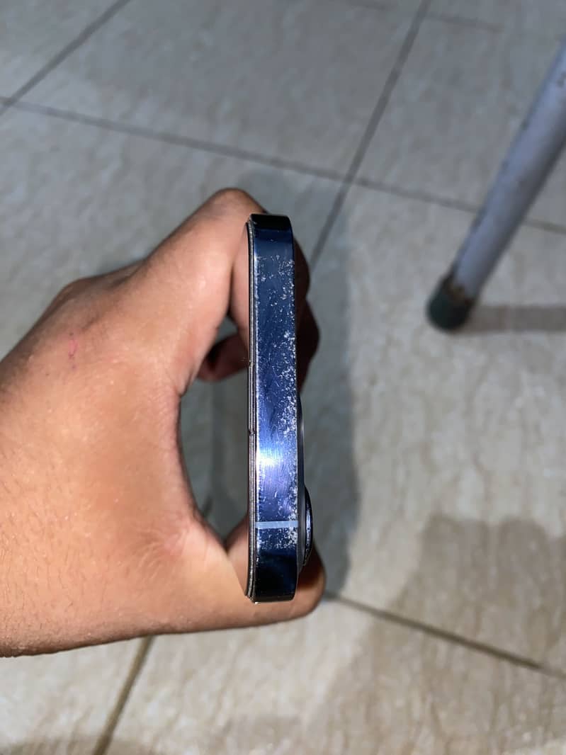 Apple iPhone 13 Pro 1
