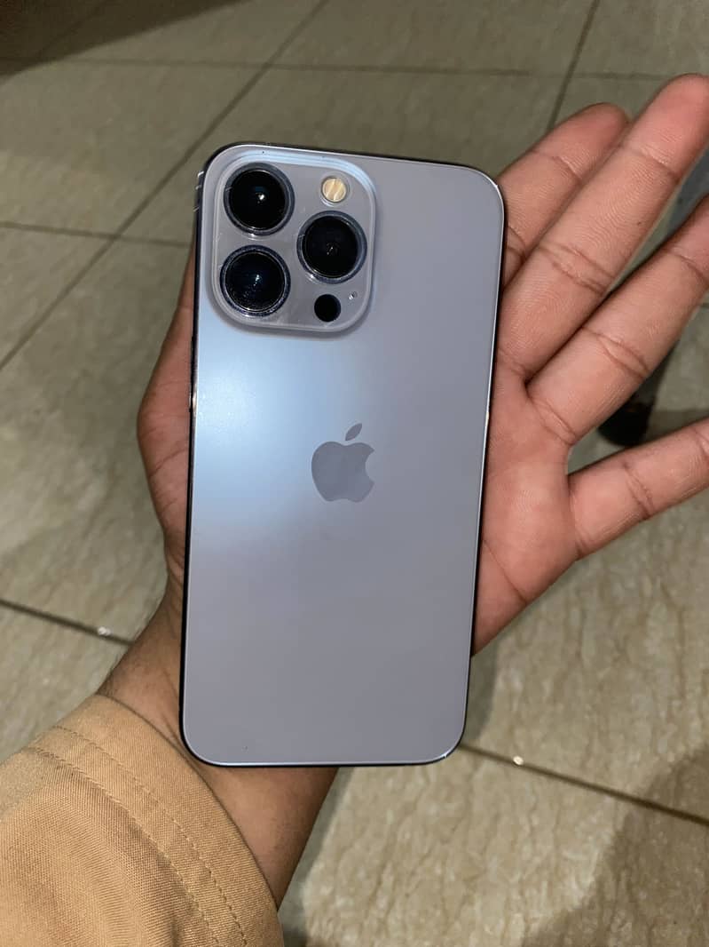 Apple iPhone 13 Pro 4