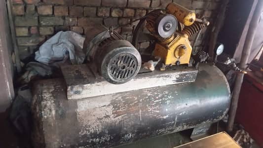 Heavy Duty Industrial Air Compressor – Used Condition