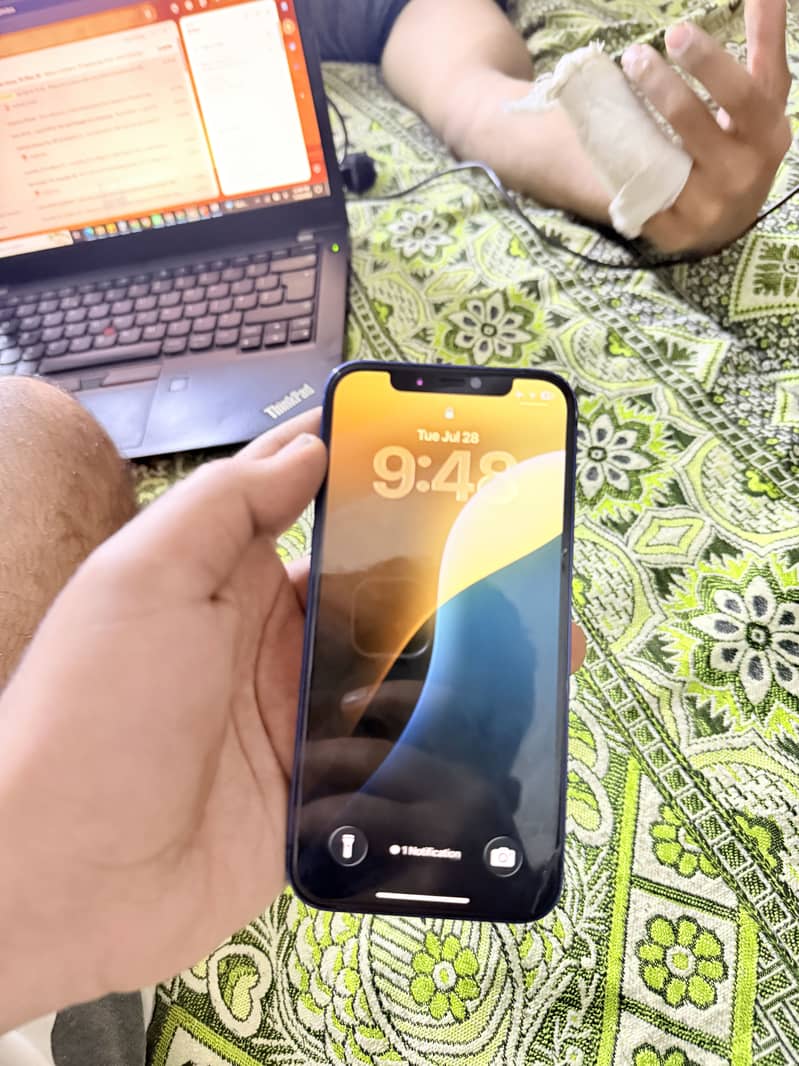 Apple iPhone 12 2