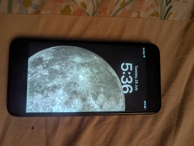 Apple iPhone 8 Plus 1