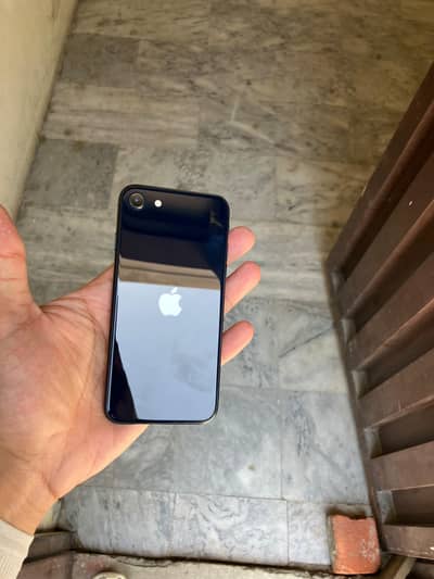Apple iPhone SE 3