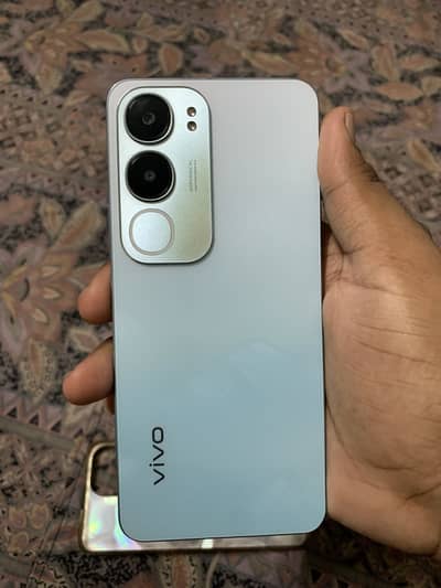 Vivo Y17s