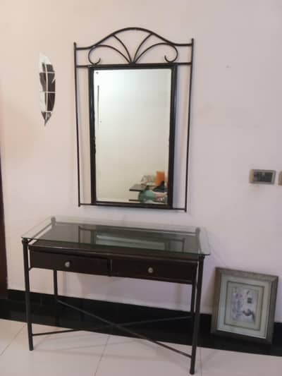 Dressing table with mirror (rot/iron frame)
