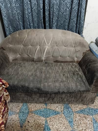 i am selling my sofa because no space in my room