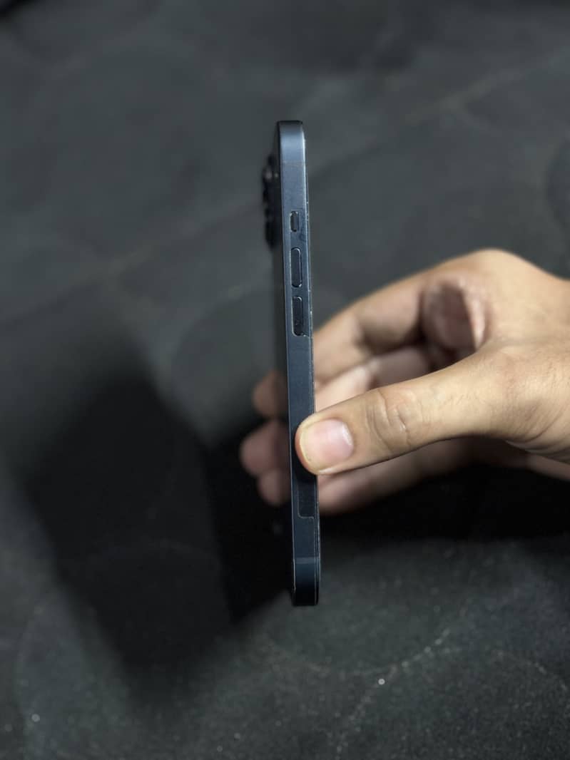 iPhone 14 (128GB) Non-PTA JV – 88% Battery | 100% Original & Unopened 6