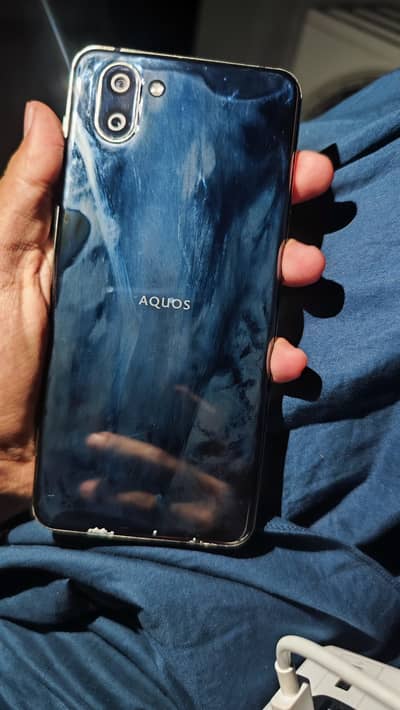 Sharp Aquos R3