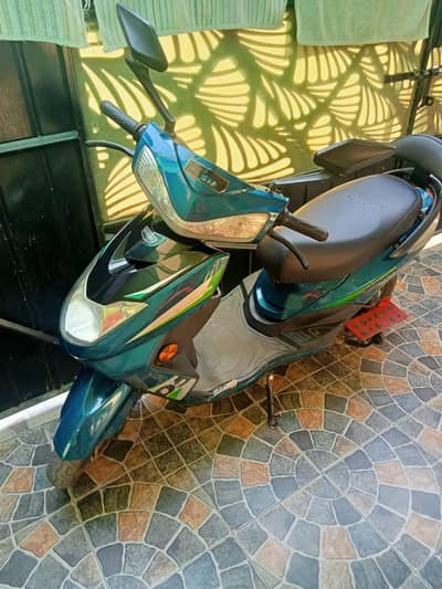 Scooty mehran YJ