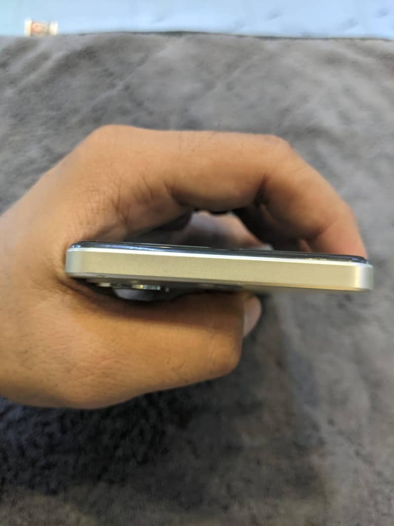Realme note 70 4