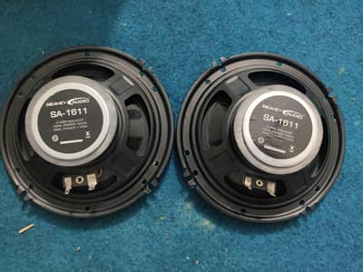 6 inch 2 speakers for sale only 10-15 days used just like new