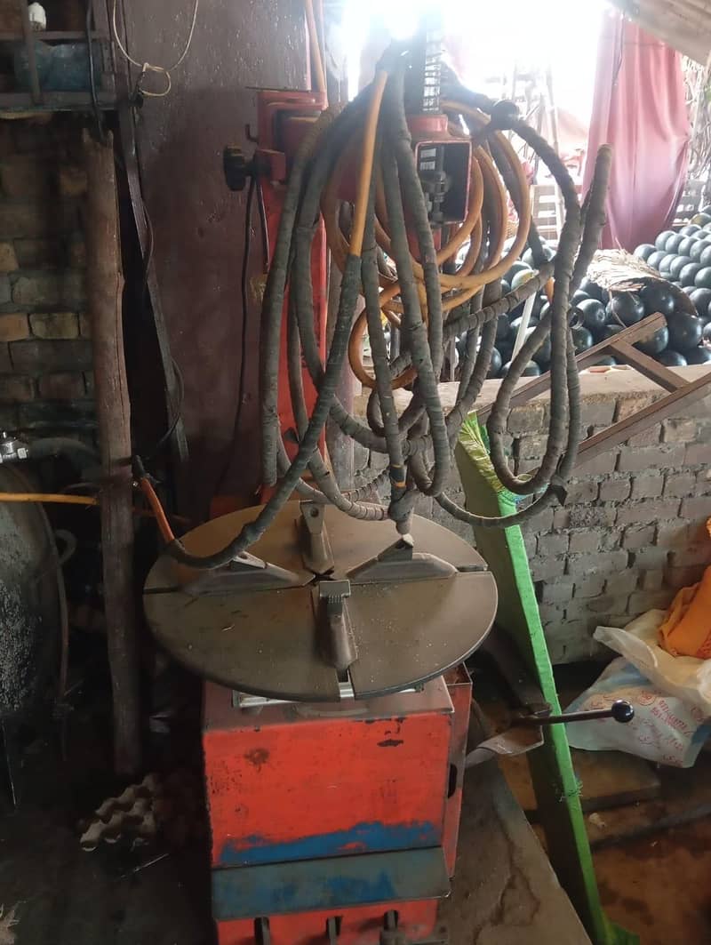Tyre changer machine 2