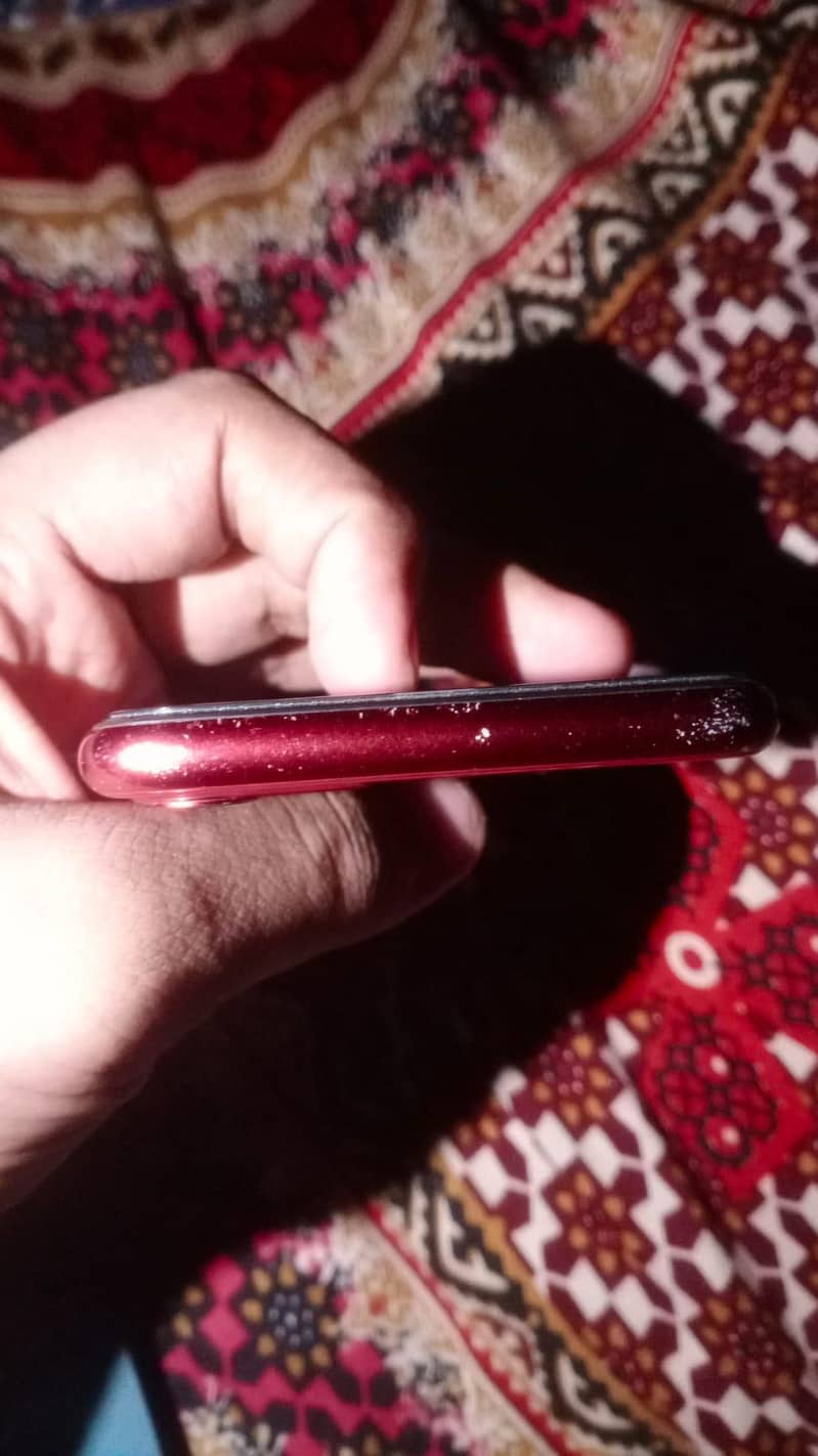 Apple iPhone 11 3