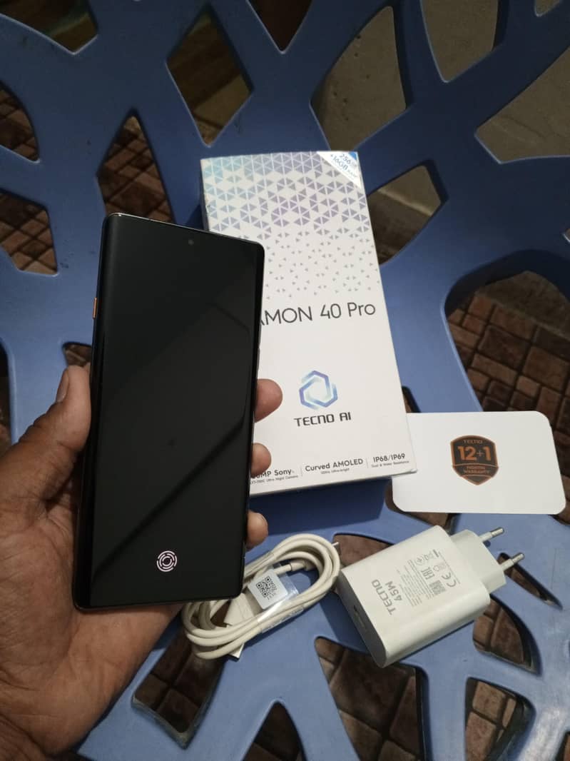 Tecno CAMON 40 Pro 1