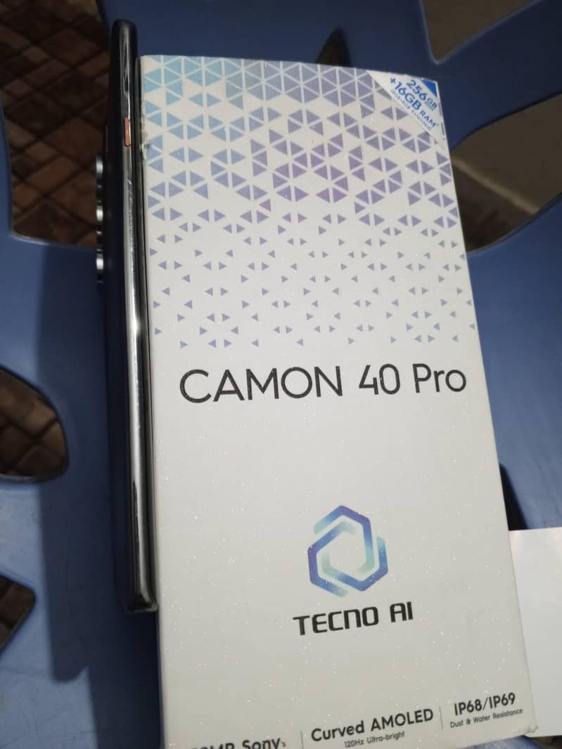 Tecno CAMON 40 Pro 4