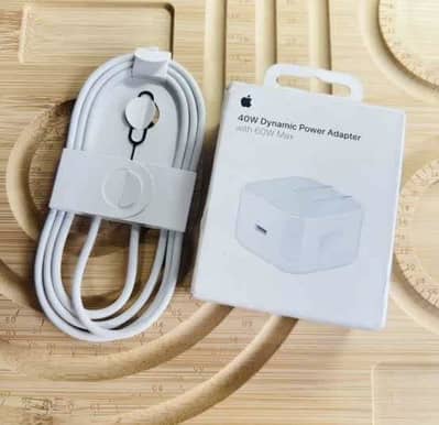 Iphone 17 pro max original charger