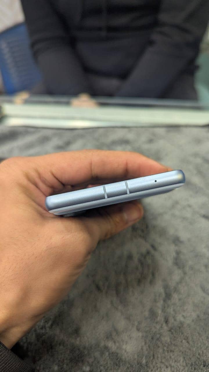 Google Pixel 7a 4