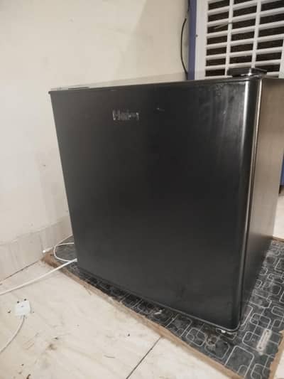 Haier Mini fridge